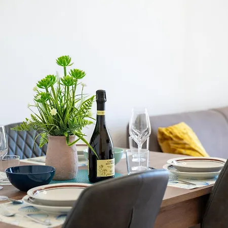 Guesthost - Funicolare Apartment