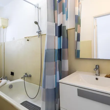 Apartment Guesthost - Funicolare